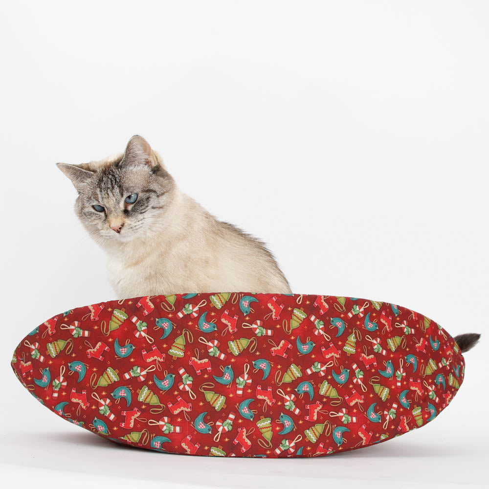 Scandi cat outlet bed