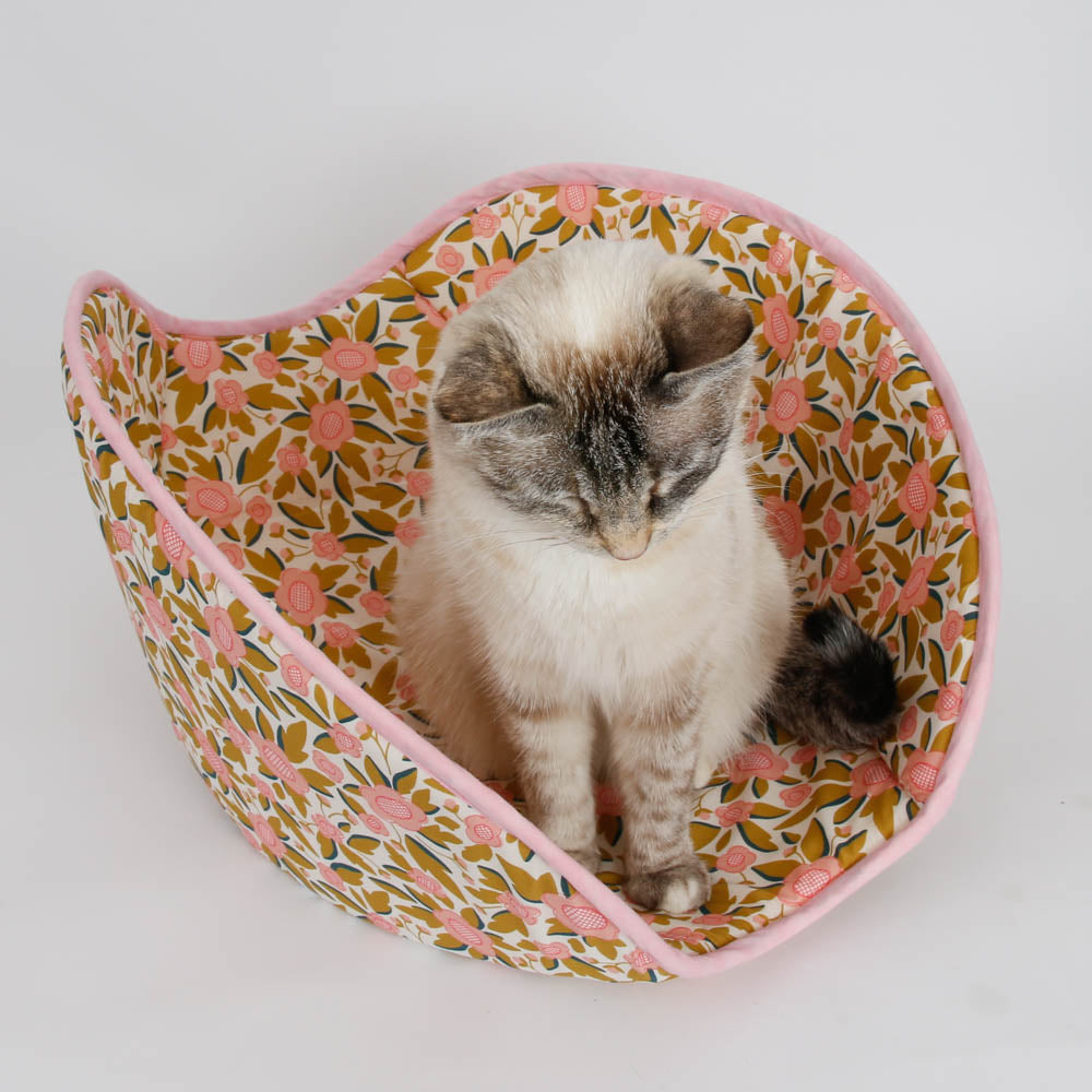 Jumbo Cat Canoe - Pink Nordic Flower