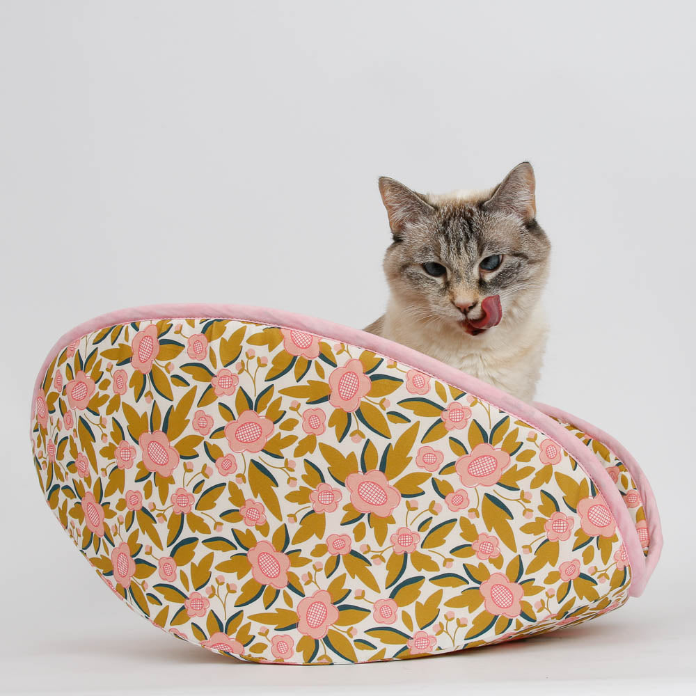 Jumbo Cat Canoe - Pink Nordic Flower