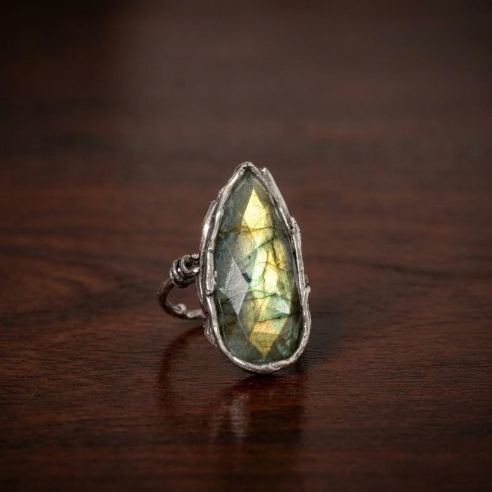 Labradorite Radiance Ring (2)