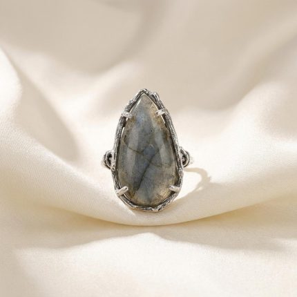 Labradorite Radiance Ring (3)