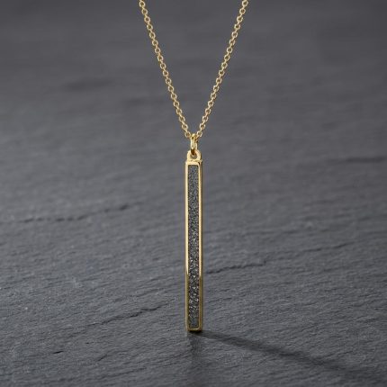 Sliced Raw Diamond Bar Necklace