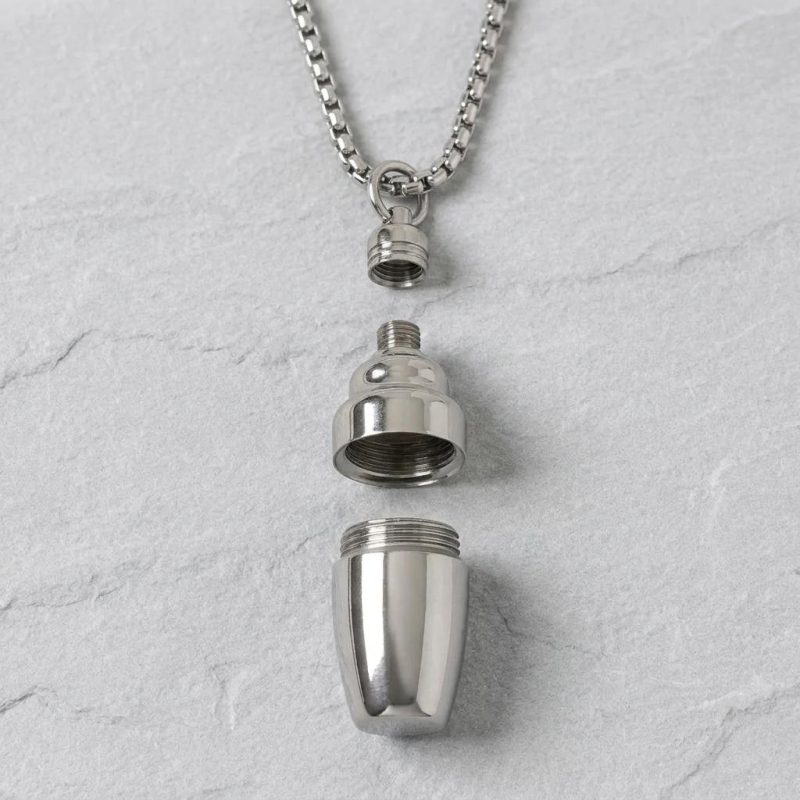 Tiny Cocktail Shaker Necklace (1)