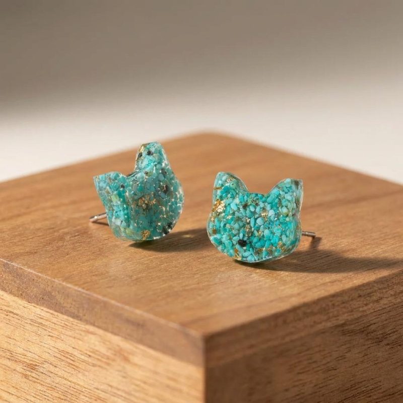 Turquoise Cat Studs (2)