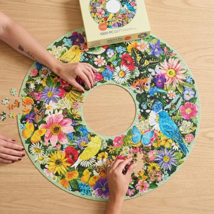 Beautiful Birds And Blooms 1,000-piece Wreath Puzzle 2