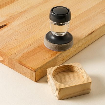 Clever No Mess Cutting Board Oiling Tool