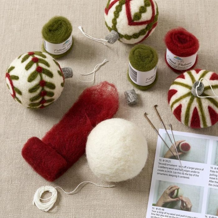 Cute Set Of 4 Festive Ornaments Beginner Felt Kit 1