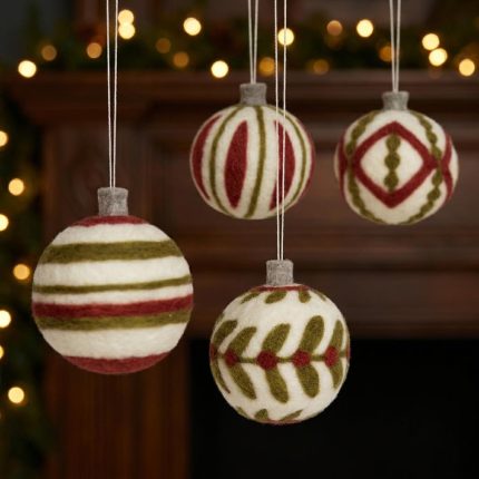 Cute Set Of 4 Festive Ornaments Beginner Felt Kit
