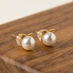 Elegant Cat Lady Pearl Earrings