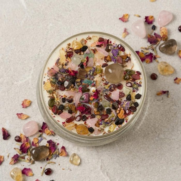 Enchanting Romantasy Candle (3)