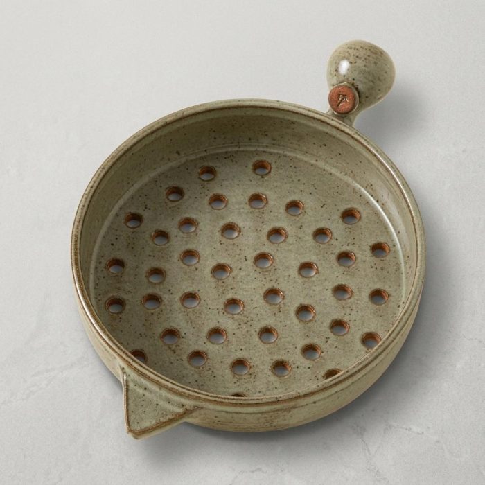 Hand-thrown Artisan Ceramic Grill Basket 2