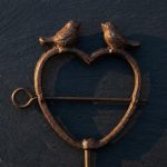Heart-shaped Cast Iron Fruit Feeding Stake 2