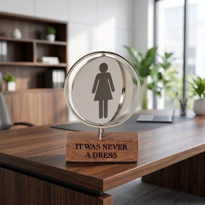 Superwoman It Was Never A Dress Desktop Spinner 1