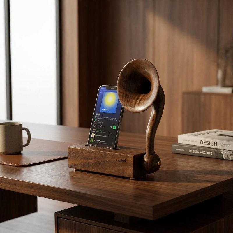 Vintage Acoustic Gramophone Amplifying Speaker (1)