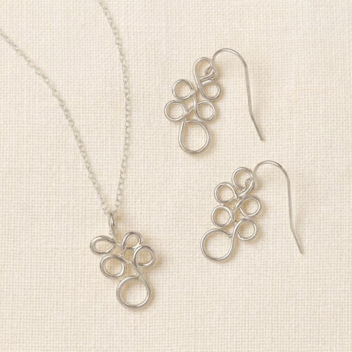 Beautiful Sterling Silver Ever Evolving Necklace 2