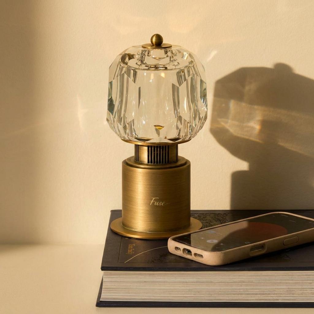 Elegant Faceted Crystal Bluetooth Speaker Elegant Faceted Crystal Bluetooth Speaker