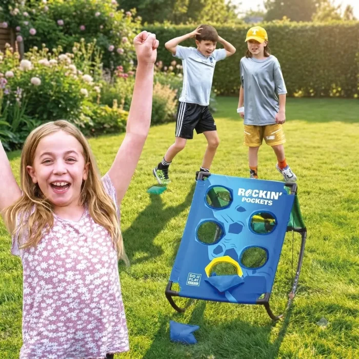 Rockin’ Pockets Toss & Balance Game