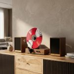 Vintage Retro Vertical Vinyl Record Player 1